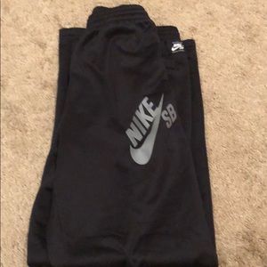 Nike SB boys pants